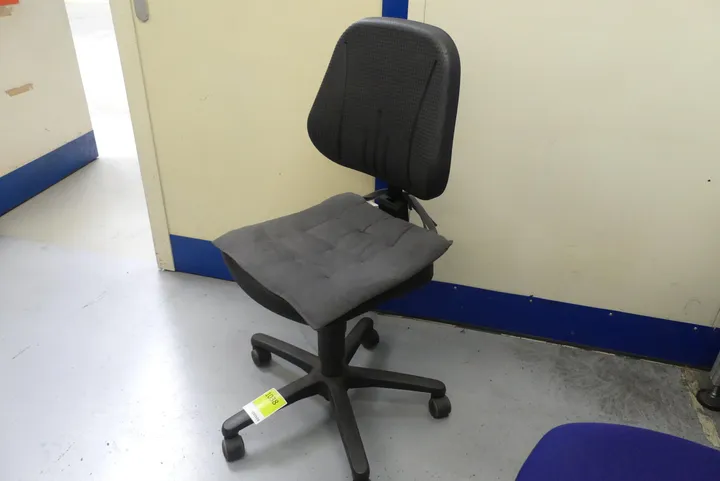 Bürostuhl